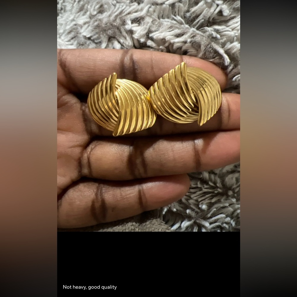 ✨Vintage Amelia Gold Earrings |StainlessSteel 18K PVD Gold tone GOODREVIEW - Picture 13 of 15